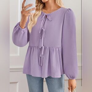 New Peplum blouse size L
Can be use two ways 
Photos for reference